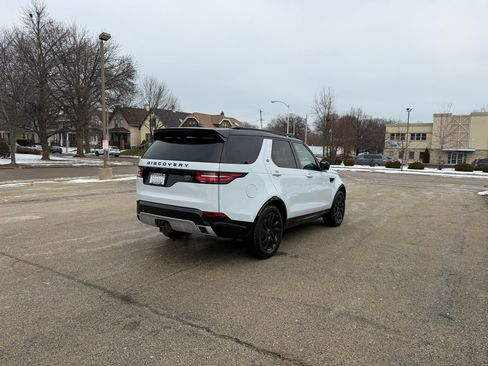 Used 2020 Land Rover Discovery Landmark image 7