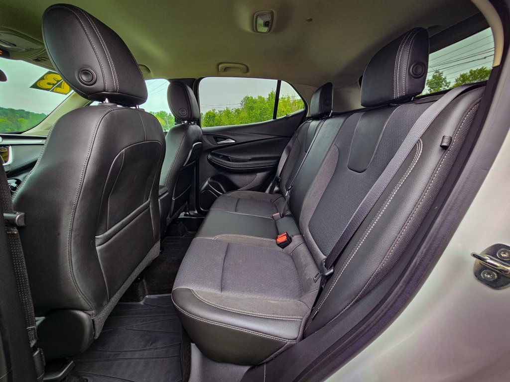 Used 2023 Buick Encore GX Preferred w/ Cold Weather Comfort Package AWD/4WD image 30