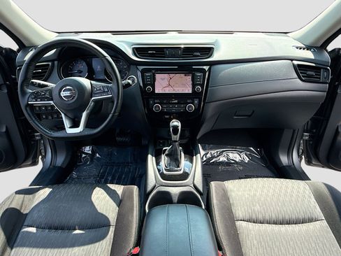 Used 2019 Nissan Rogue SV w/ Premium Package AWD/4WD image 3