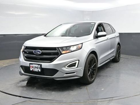 Used 2015 Ford Edge Sport w/ Equipment Group 401A AWD/4WD image 8
