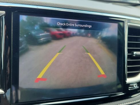 Used 2025 Chrysler Pacifica Select FWD image 23