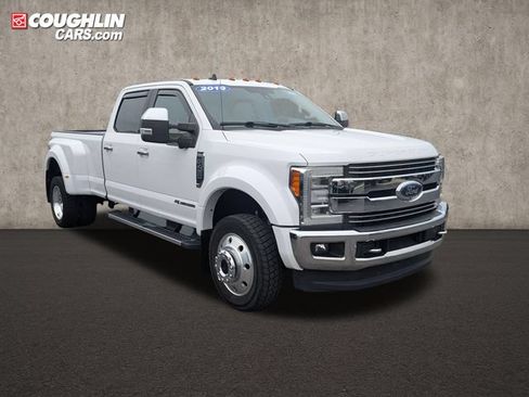 Used 2019 Ford F450 Lariat w/ Lariat Ultimate Package AWD/4WD image 1