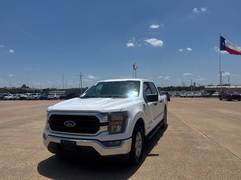 Used 2023 Ford F150 XLT w/ Equipment Group 301A Mid RWD image 7