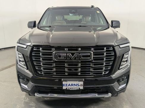 Used 2025 GMC Yukon Denali Ultimate image 3