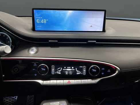 Used 2024 Genesis GV70 2.5T Sport Prestige w/ Sport Prestige Package image 9