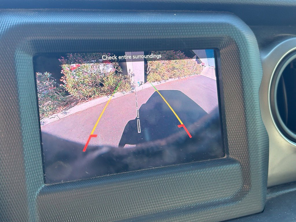Used 2019 Jeep Wrangler Sport AWD/4WD image 13
