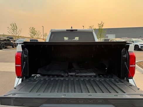 Used 2024 Toyota Tacoma TRD Sport AWD/4WD image 20