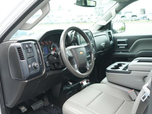Used 2018 Chevrolet Silverado 2500 W/T AWD/4WD image 10