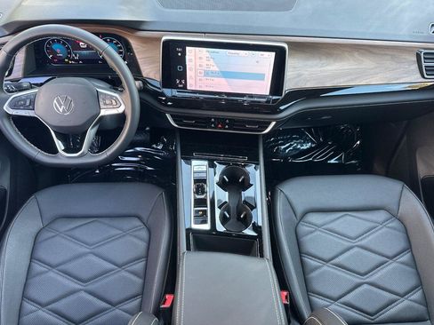 New 2026 Volkswagen Atlas SE image 12
