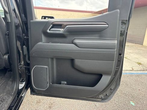 Used 2025 GMC Sierra 1500 SLT RWD image 16
