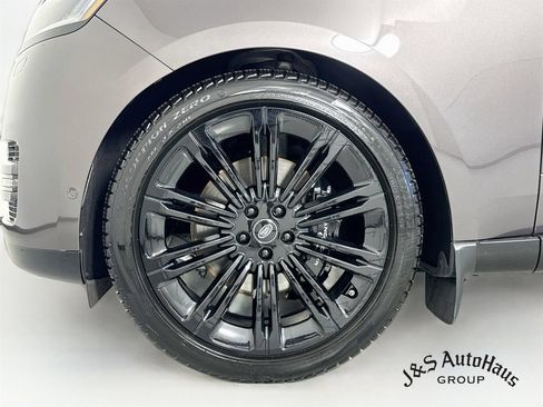 Used 2024 Land Rover Range Rover Long Wheelbase SE AWD/4WD image 40