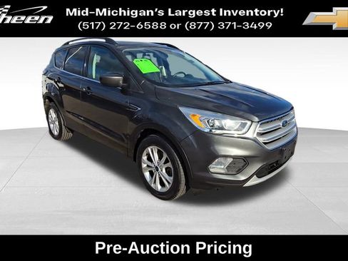 Used 2018 Ford Escape SEL image 2
