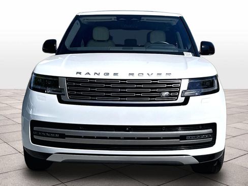 Used 2025 Land Rover Range Rover SE AWD/4WD image 3