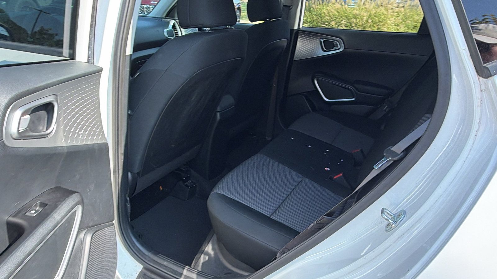 Used 2023 Kia Soul LX w/ LX Technology Package FWD image 23