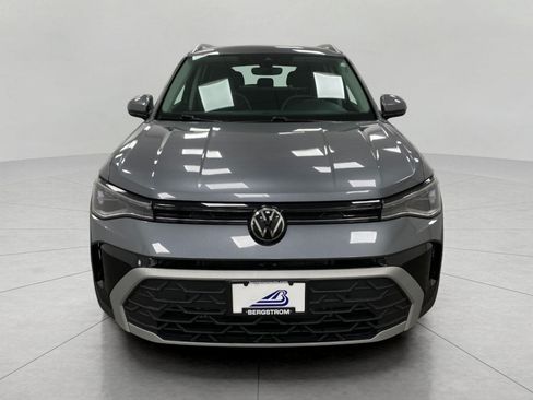 Used 2025 Volkswagen Taos SE AWD/4WD image 39