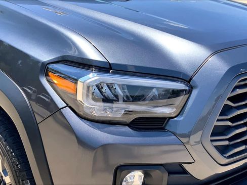 Used 2021 Toyota Tacoma TRD Off-Road AWD/4WD image 27