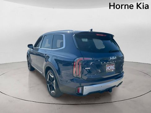 Certified 2024 Kia Telluride EX w/ EX Captain's Chair Package FWD image 5