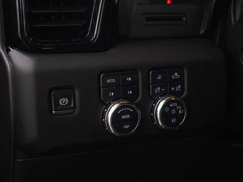 Used 2022 GMC Sierra 1500 AT4 AWD/4WD image 28