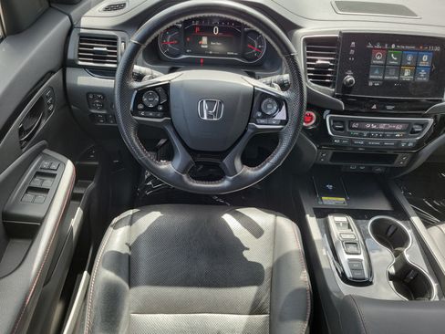 Certified 2024 Honda Passport Black Edition image 14