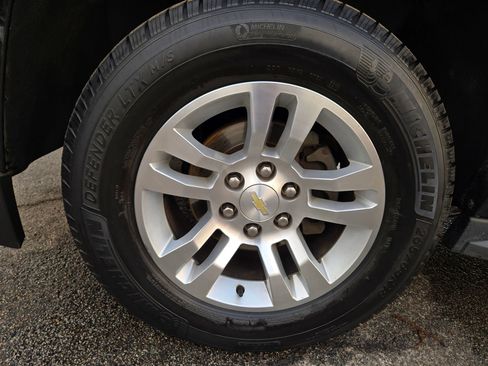 Used 2018 Chevrolet Tahoe LT image 24