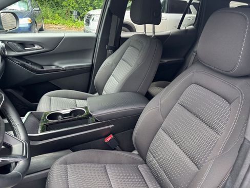 Used 2025 Chevrolet Equinox LT FWD image 22