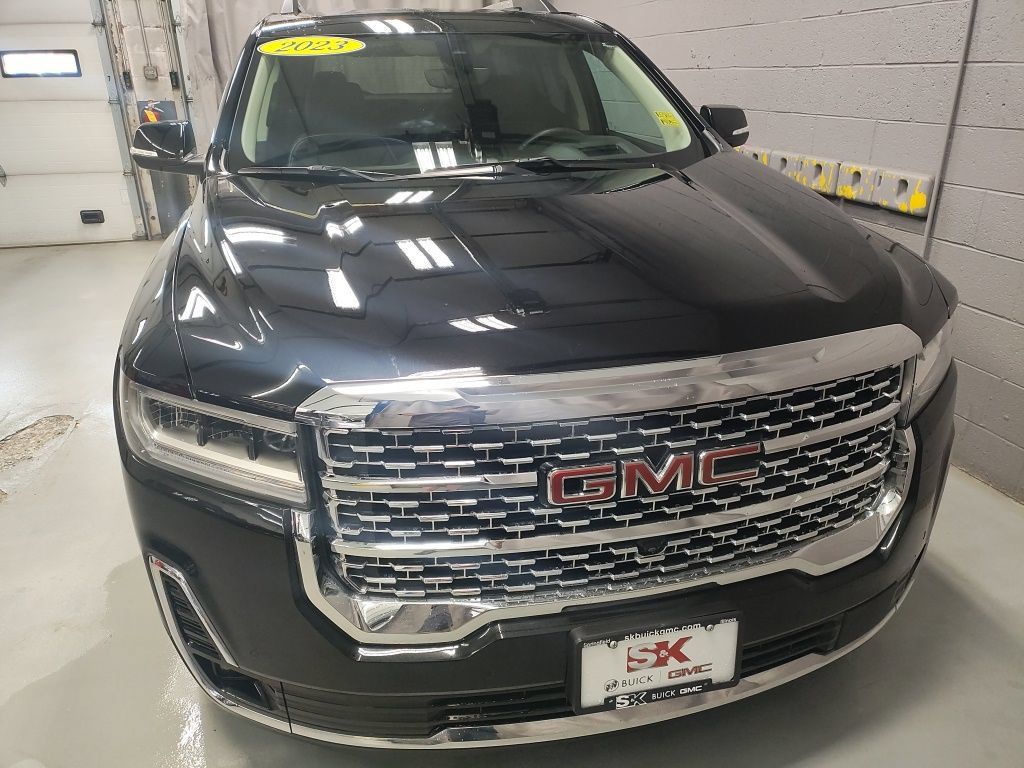 Used 2023 GMC Acadia Denali w/ Denali Technology Package FWD image 6