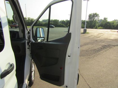 Used 2023 Ford Transit 350 XLT image 34