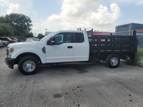 Used 2022 Ford F350 XL w/ Power Equipment Group RWD image 2