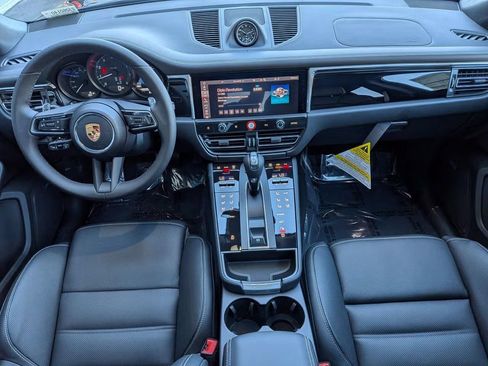 Certified 2026 Porsche Macan AWD/4WD image 21