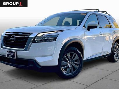 Certified 2022 Nissan Pathfinder SV