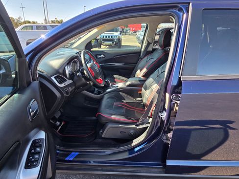 Used 2018 Dodge Journey SXT w/ Premium Group FWD image 13