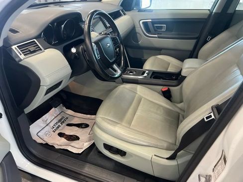 Used 2019 Land Rover Discovery Sport SE AWD/4WD image 24