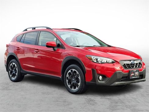 Used 2023 Subaru Crosstrek 2.0i Premium image 3