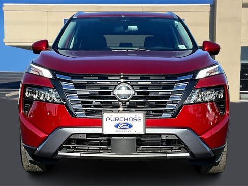 Used 2024 Nissan Rogue SL w/ SL Premium Package image 2