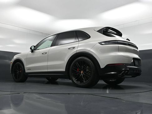 New 2026 Porsche Cayenne GTS AWD/4WD image 27