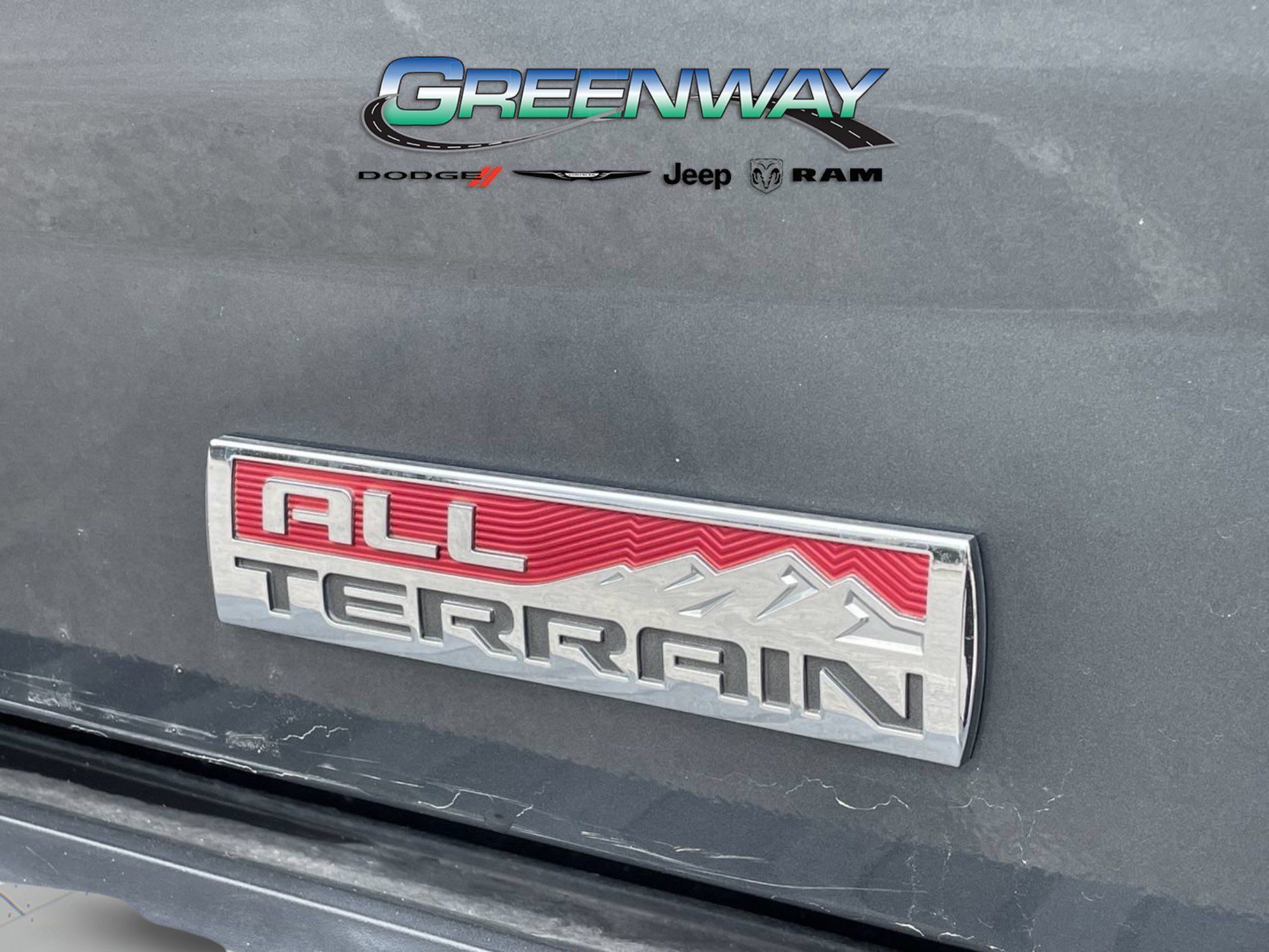 Used 2018 GMC Sierra 1500 SLT w/ All Terrain Package AWD/4WD image 9