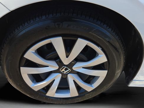 Certified 2022 Honda Civic LX image 31