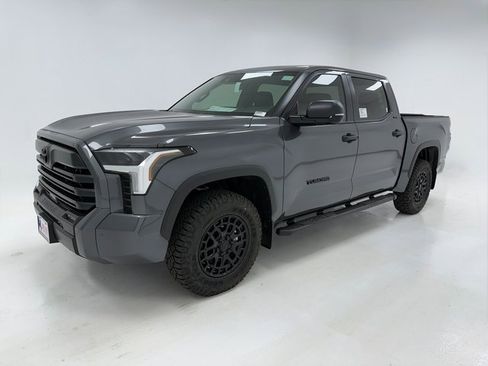New 2026 Toyota Tundra SR5 w/ SR5 Convenience Package image 5