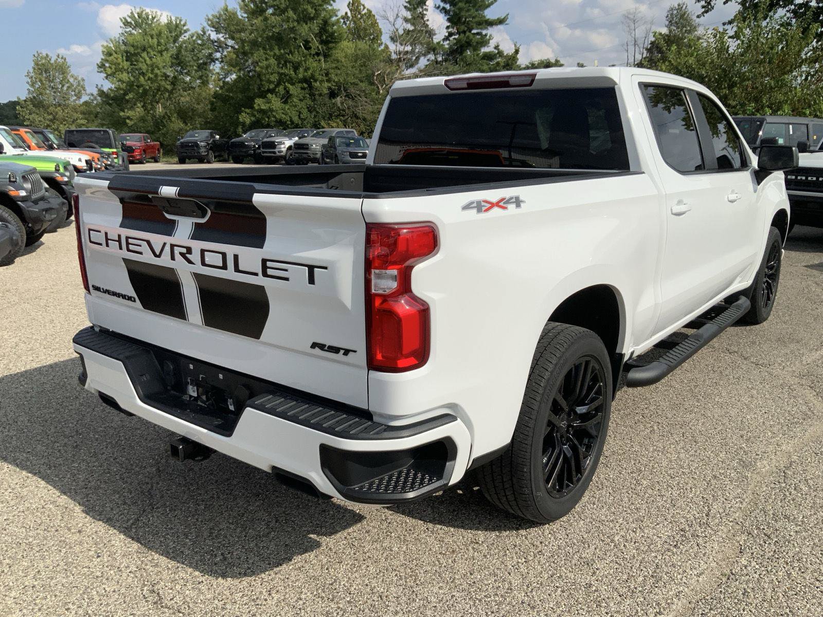 Used 2021 Chevrolet Silverado 1500 RST w/ Rally Edition AWD/4WD image 12
