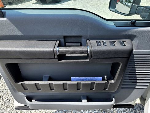 Used 2015 Ford F350 XL w/ Power Equipment Group image 18