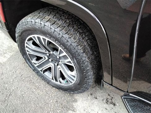 Used 2024 Jeep Wagoneer L Series II image 18