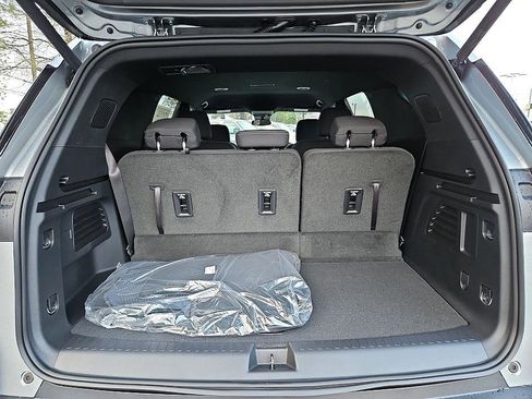 New 2026 Chevrolet Traverse LT image 12