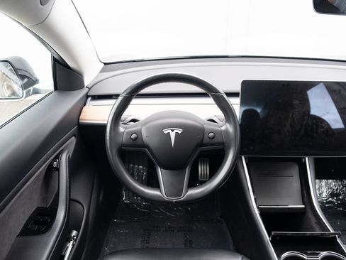 Used 2018 Tesla Model 3 Long Range AWD/4WD image 2