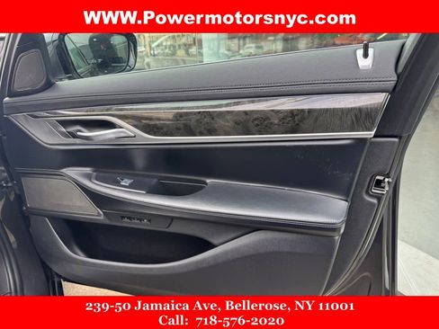 Used 2022 BMW 740i xDrive AWD/4WD image 36
