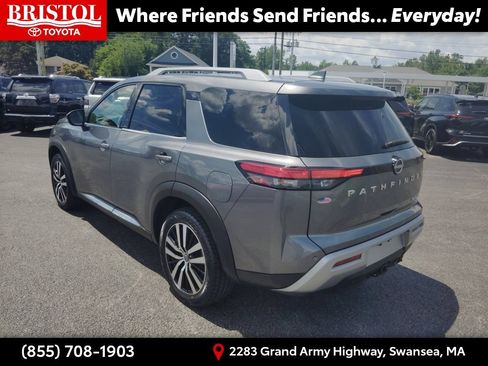 Used 2023 Nissan Pathfinder Platinum AWD/4WD image 5