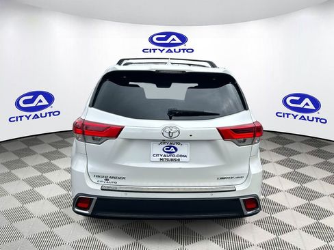 Used 2018 Toyota Highlander Limited Platinum w/ Protection Package #3 image 5