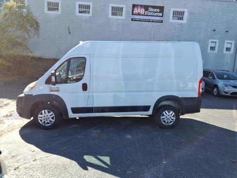 Used 2017 RAM ProMaster 1500 w/ Interior Convenience Group image 8