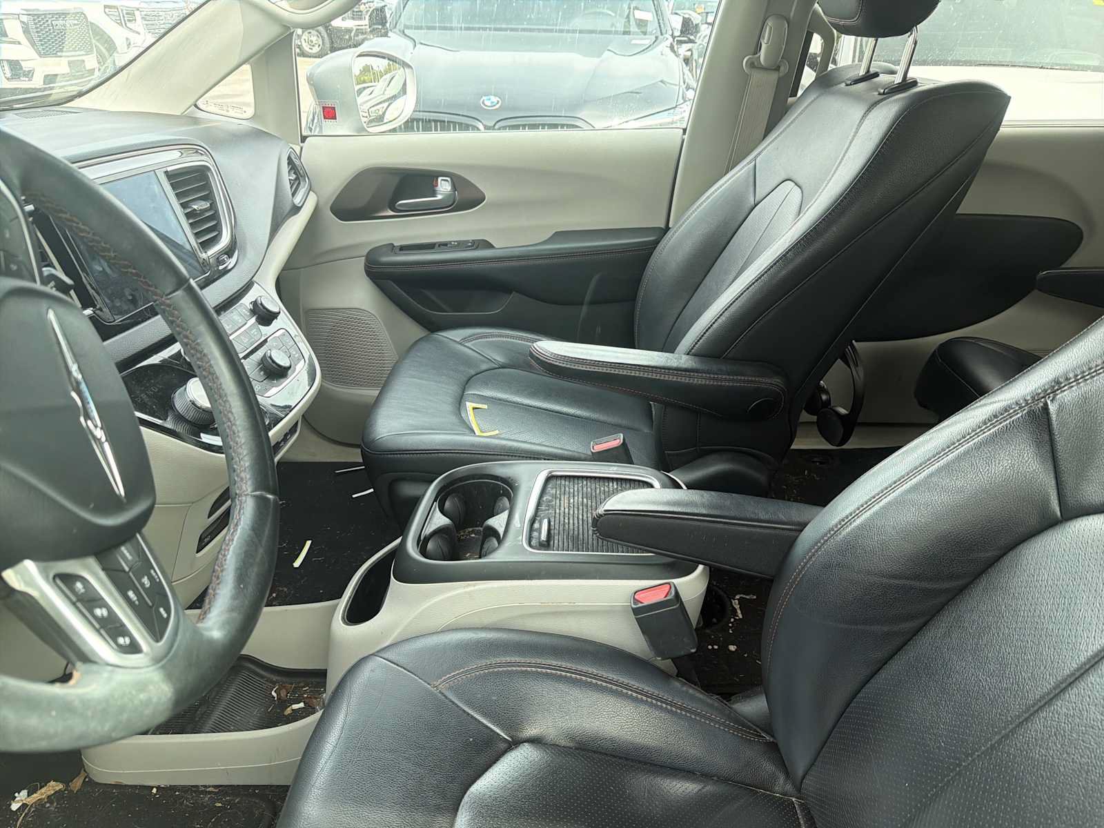 Used 2018 Chrysler Pacifica Touring-L Plus w/ Advanced Safetytec Group FWD image 6