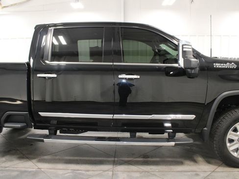 Used 2024 Chevrolet Silverado 2500 High Country image 10