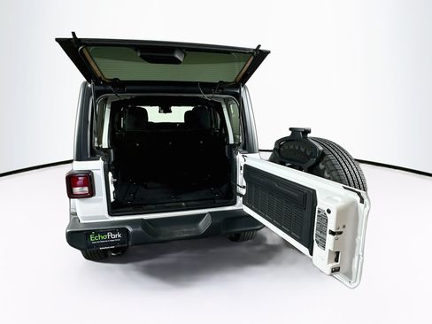 Used 2025 Jeep Wrangler Unlimited Sport AWD/4WD image 26
